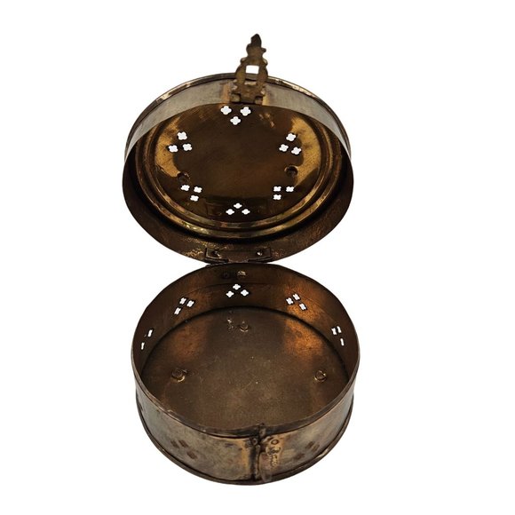 Vintage Round Cricket Keeper Box Trinket Potpourri Brass Handle Latch Lock - Picture 2 of 10